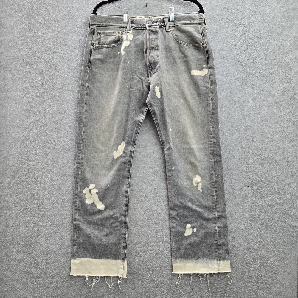 Levi's 501 Men Jeans W32 Gray Denim Factory Bleached Original Fit Straight READ